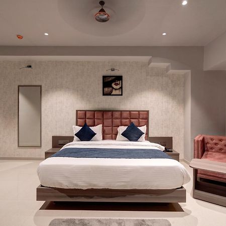 Hotel Sparsh Divine Ahmedabad Exterior foto