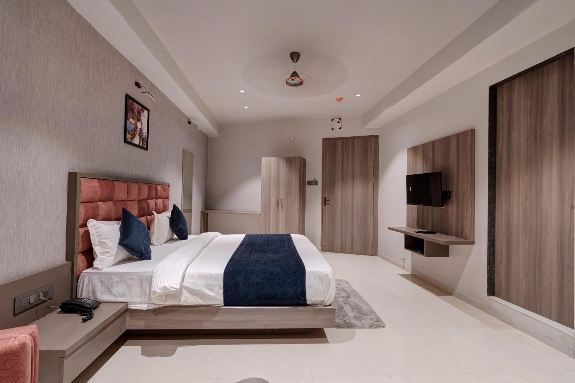 Hotel Sparsh Divine Ahmedabad Exterior foto