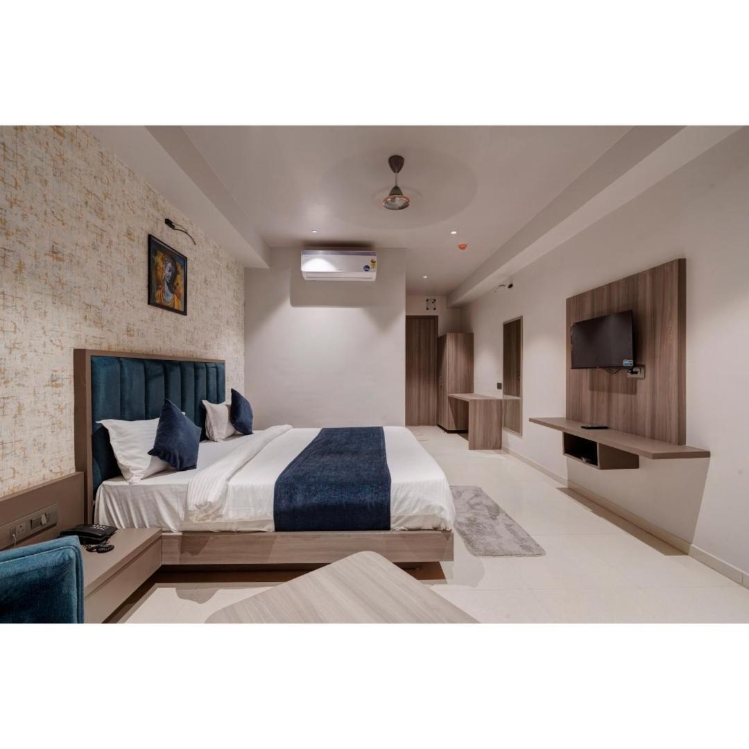 Hotel Sparsh Divine Ahmedabad Exterior foto